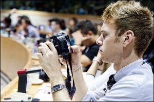 Young journalists look at how to report on the economic crisis :: Picture from European Parliament at Flickr